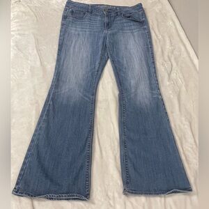 American Eagle Super Stretch Women’s  Denim Artist Flare Leg Blue Jeans Size 14